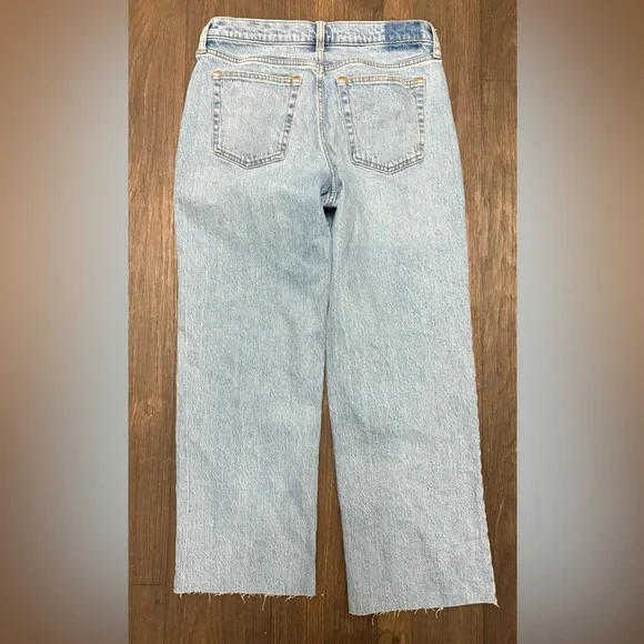Abercrombie The Baggy Low Rise Jeans Raw Hem Light Wash Size 28 - Picture 4 of 5